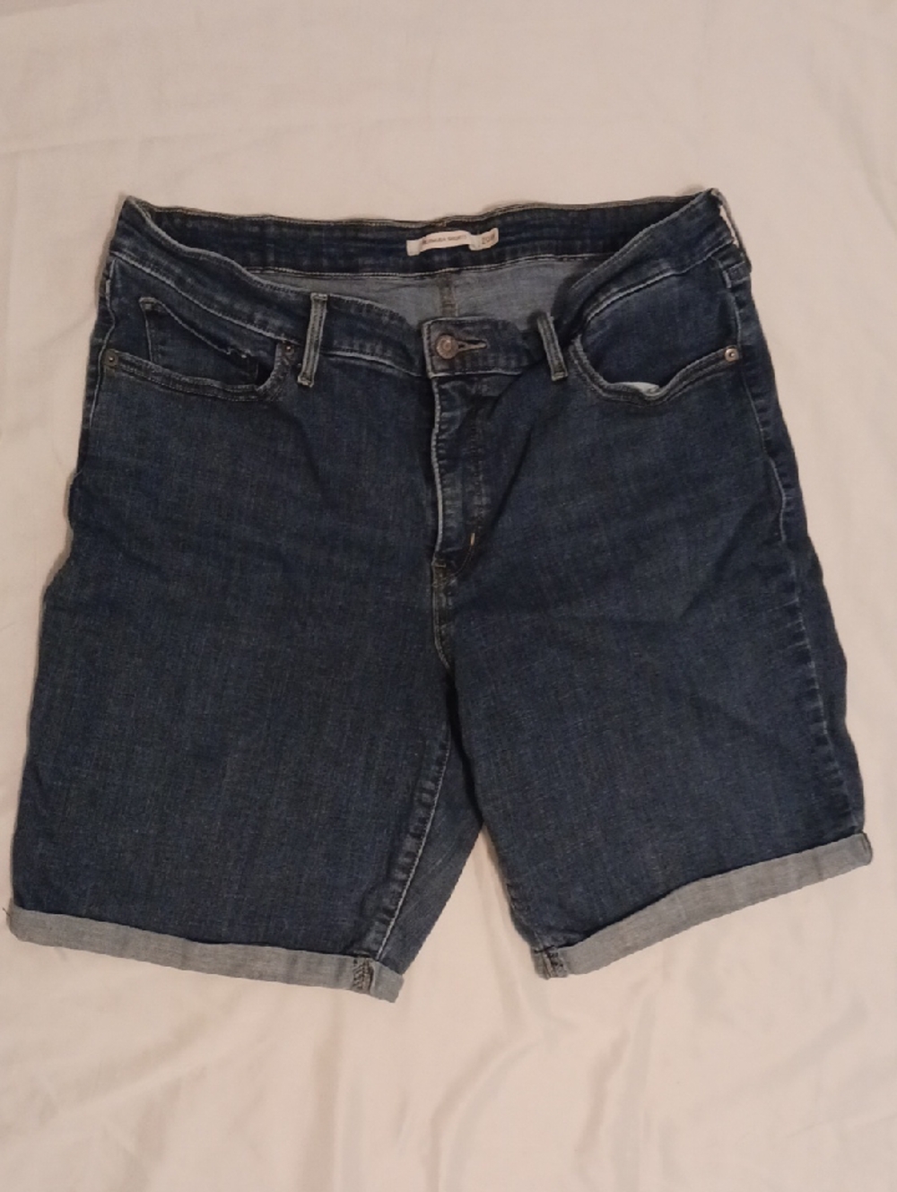 Levi's Denim Roll-Cuff Women's Shorts - Size 20W